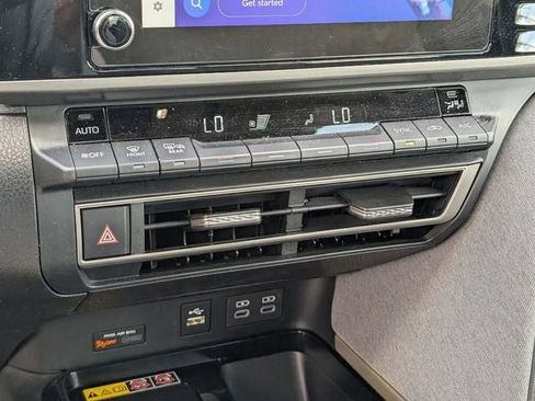 Used 2025 Toyota Camry LE w/ Convenience Package image 24