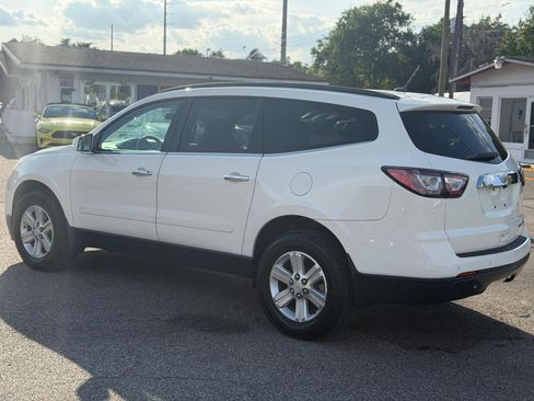 Used 2014 Chevrolet Traverse LT FWD image 3