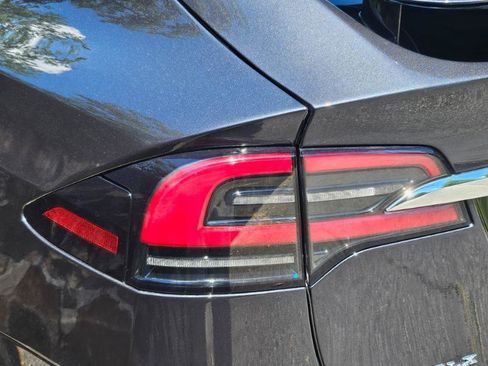 Used 2023 Tesla Model X AWD/4WD image 28