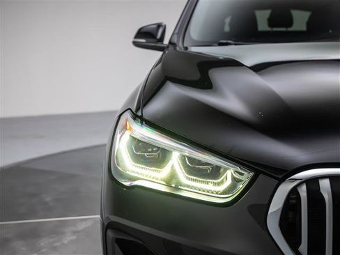 Used 2020 BMW X1 sDrive28i w/ Premium Package FWD image 32