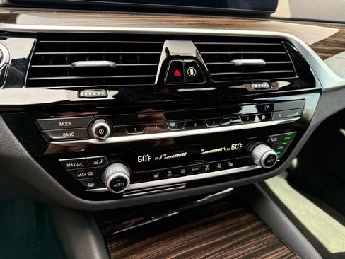 Certified 2023 BMW 530i xDrive w/ Premium Package AWD/4WD image 24