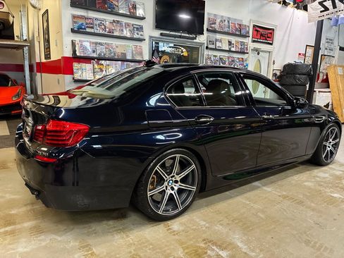 Used 2016 BMW M5 RWD image 8