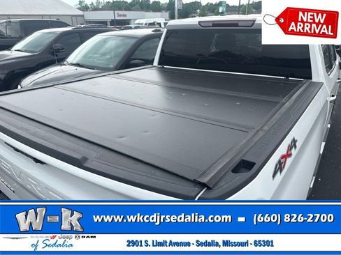 Used 2023 Chevrolet Silverado 1500 LTZ AWD/4WD image 8