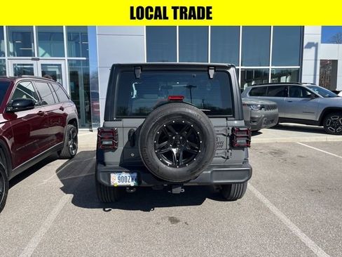Used 2023 Jeep Wrangler Sport image 4
