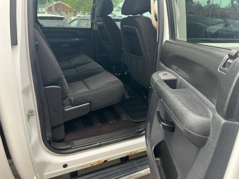 Used 2013 Chevrolet Silverado 2500 LT w/ Interior Plus Package image 16
