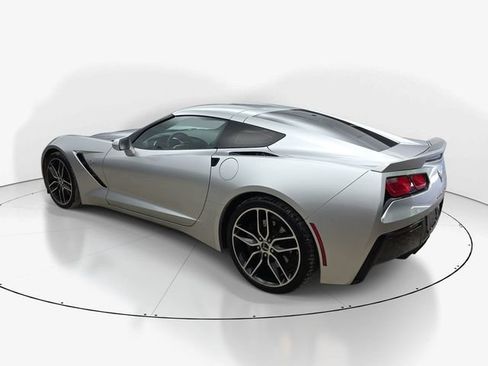 Used 2017 Chevrolet Corvette Stingray Coupe RWD image 8