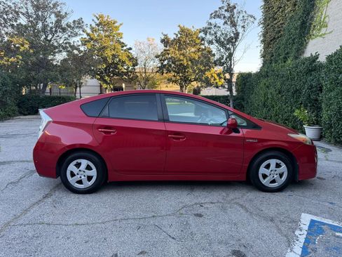 Used 2010 Toyota Prius Five image 6