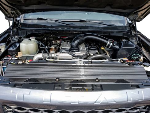 Used 2018 Nissan Titan SL w/ Midnight Edition AWD/4WD image 55