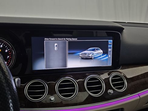 Certified 2017 Mercedes-Benz E 300 4MATIC image 25