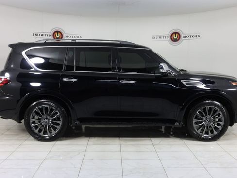 Used 2023 Nissan Armada Platinum AWD/4WD image 2