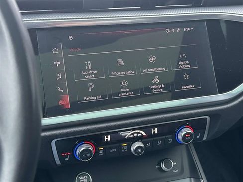 Used 2024 Audi Q3 2.0T Premium Plus image 31