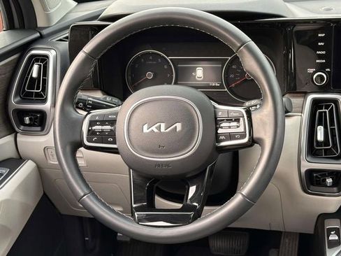 Used 2023 Kia Sorento S w/ Panoramic Sunroof Package image 23