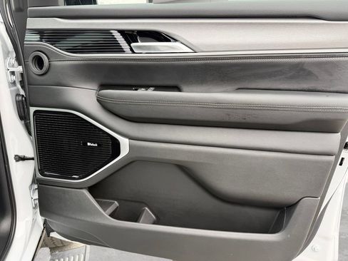 New 2026 Jeep Grand Wagoneer Limited image 14