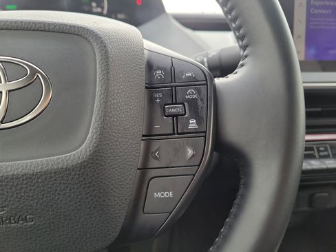 Used 2024 Toyota Prius LE image 21