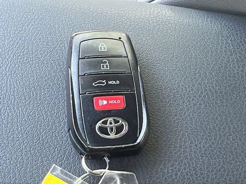 Used 2025 Toyota Camry SE w/ Convenience Package FWD image 23