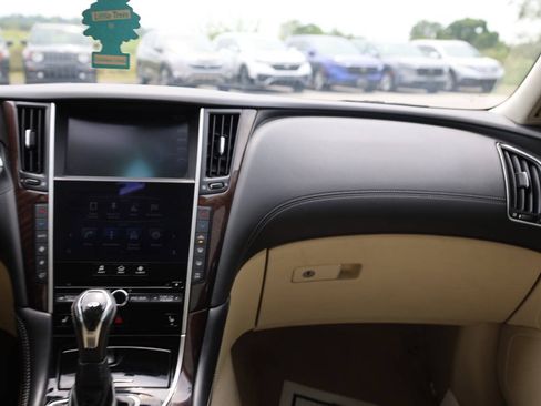 Used 2018 INFINITI Q50 Luxe w/ Essential Package (3.0T Luxe) AWD/4WD image 23