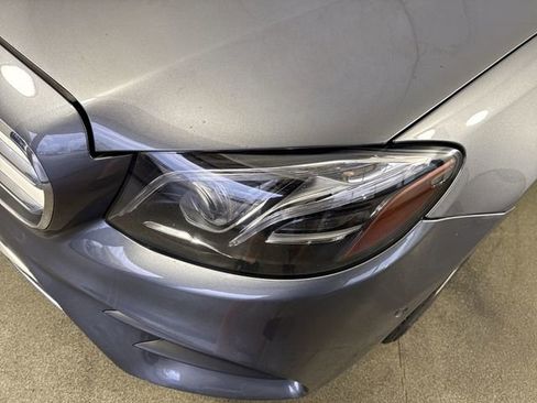 Used 2017 Mercedes-Benz E 400 4MATIC Wagon image 29