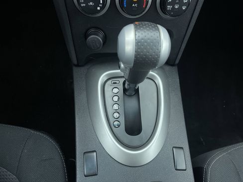 Used 2013 Nissan Rogue SV image 19