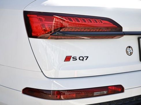 New 2026 Audi SQ7 Premium Plus image 11