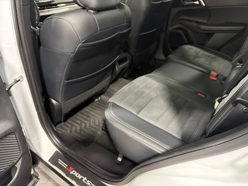 Used 2024 Mitsubishi Outlander SE FWD image 28