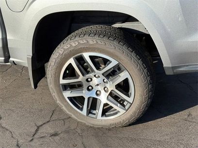 Used 2023 Chevrolet Colorado Z71 w/ Z71 Convenience Package 2