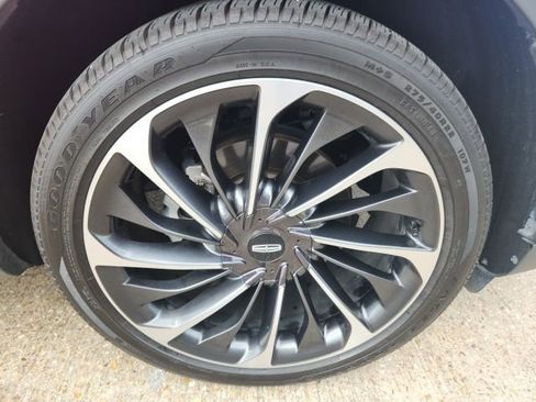 Used 2025 Lincoln Aviator Reserve w/ Equipment Group 201A AWD/4WD image 12