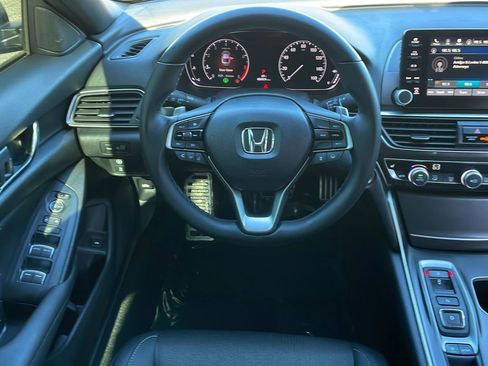 Used 2020 Honda Accord Sport image 18