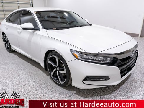 Used 2018 Honda Accord Sport image 6