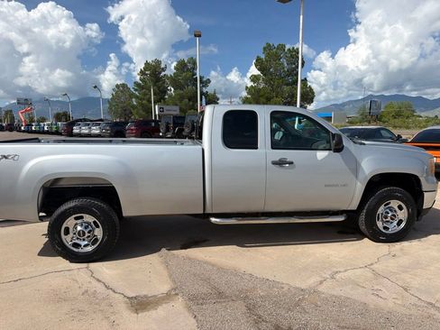 Used 2013 GMC Sierra 2500 W/T w/ Work Truck Preferred Package AWD/4WD image 4