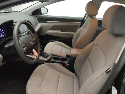 Used 2020 Hyundai Elantra SEL FWD image 17