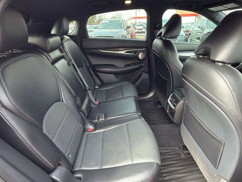 Used 2023 INFINITI QX55 Essential image 33