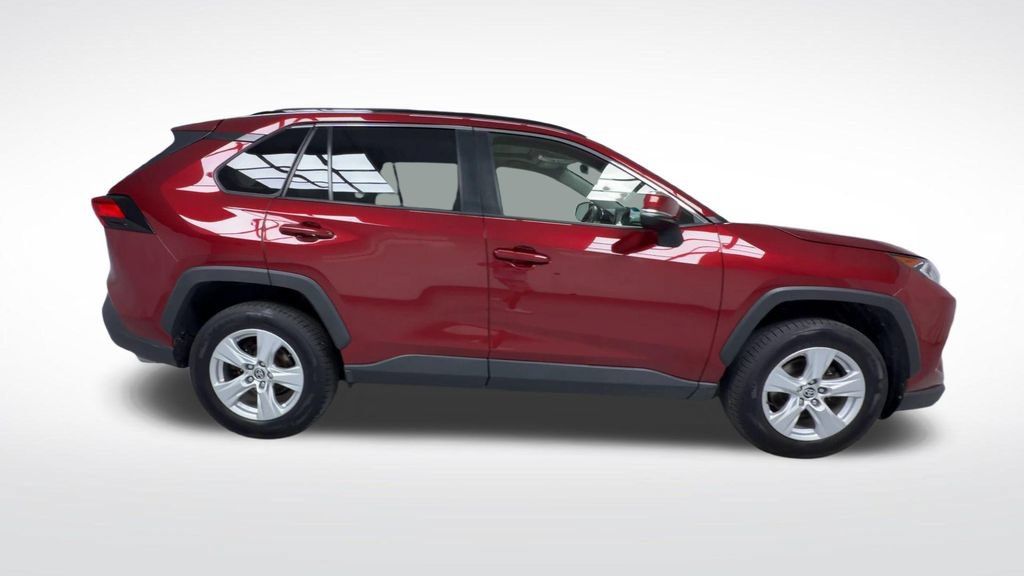 Used 2020 Toyota RAV4 XLE w/ Convenience Package AWD/4WD image 24
