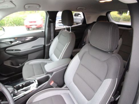 Used 2024 Chevrolet TrailBlazer LT w/ Convenience Package image 12