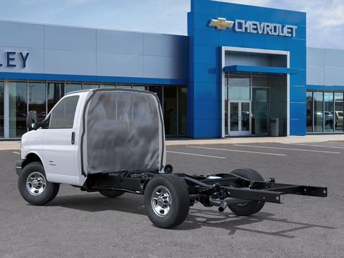 New 2025 Chevrolet Express 3500 w/ Power Convenience Package RWD image 39