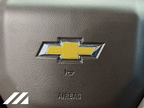 Used 2022 Chevrolet Silverado 1500 LT AWD/4WD image 33