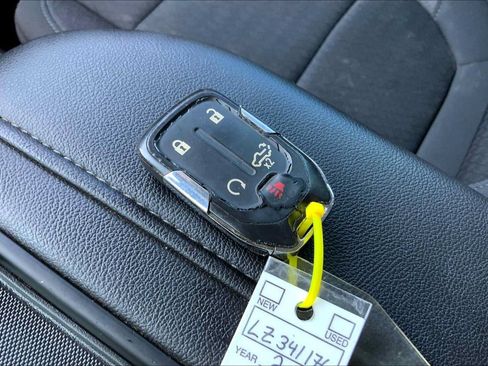 Used 2020 Chevrolet Silverado 1500 RST AWD/4WD image 15