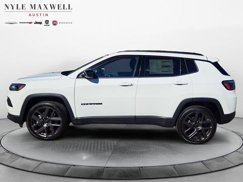 New 2026 Jeep Compass Latitude AWD/4WD image 12