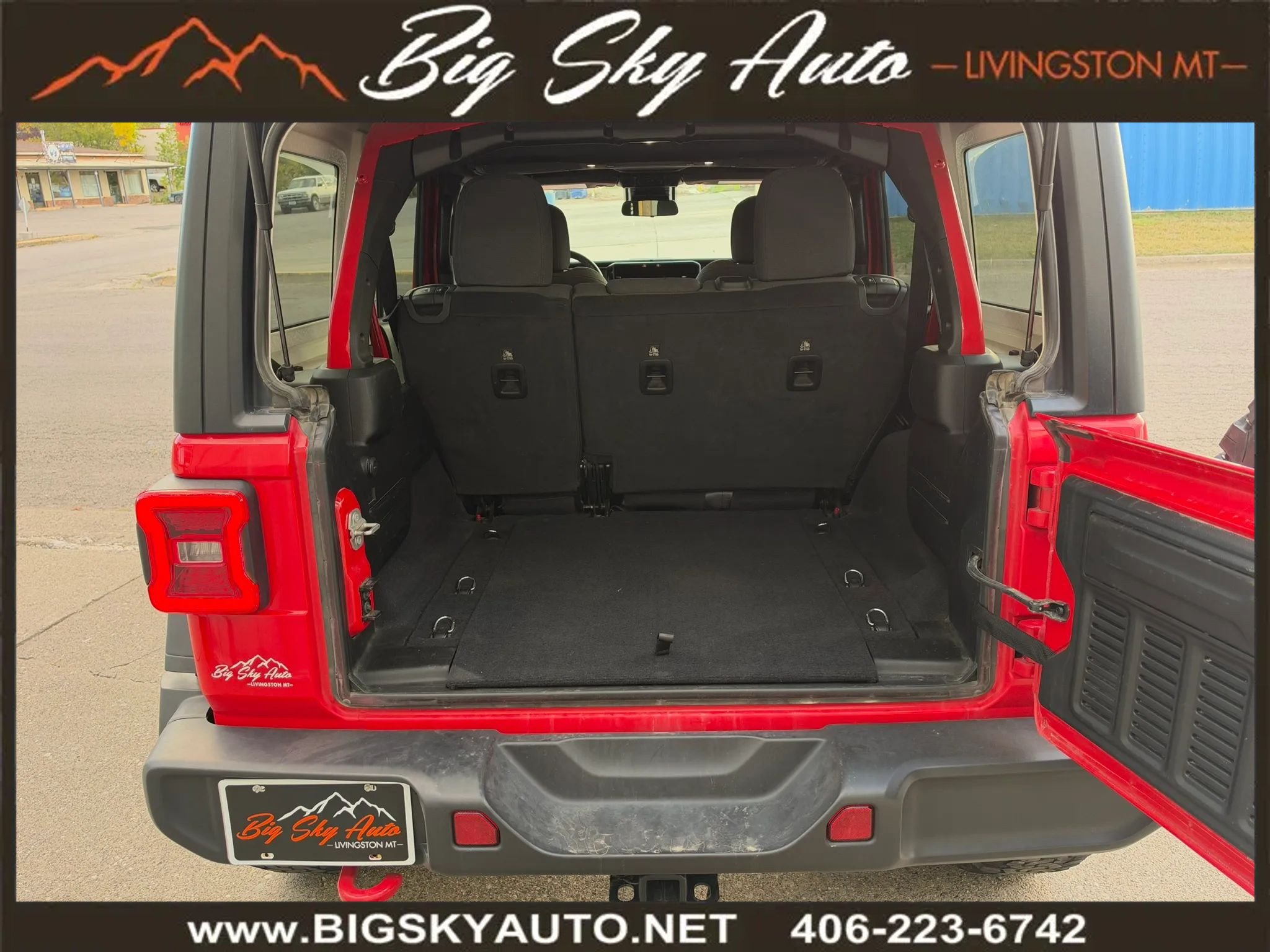 Used 2024 Jeep Wrangler Unlimited Rubicon AWD/4WD image 21