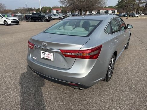 Used 2016 Toyota Avalon XLE image 5