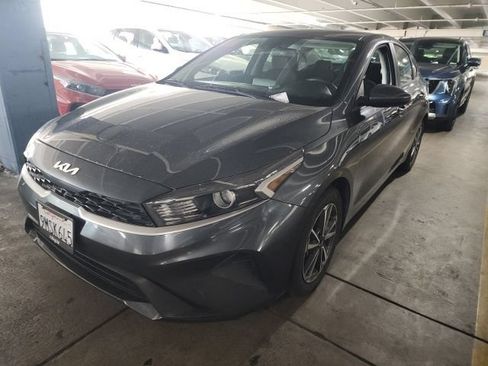 Used 2023 Kia Forte LXS FWD image 5