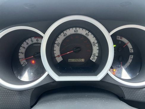 Used 2014 Toyota Tacoma PreRunner w/ SR5 Package image 15