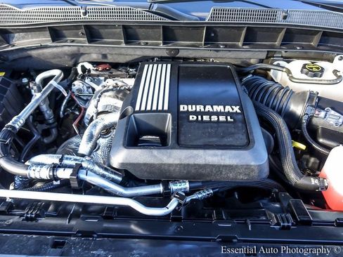 Used 2024 GMC Sierra 1500 AT4 w/ Technology Package image 31