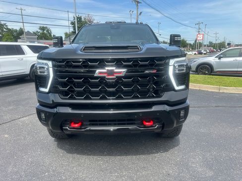 Used 2026 Chevrolet Silverado 2500 ZR2 AWD/4WD image 9