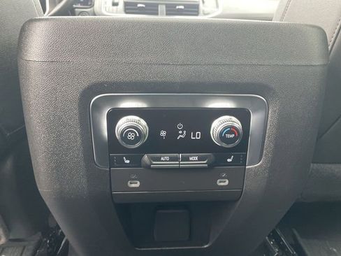 Used 2024 GMC Yukon AT4 w/ Max Trailering Package image 21