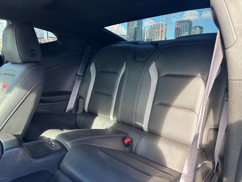 Used 2016 Chevrolet Camaro SS RWD image 10