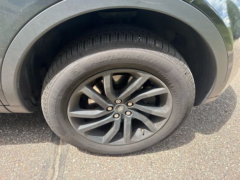 Used 2018 Land Rover Discovery Sport HSE AWD/4WD image 12