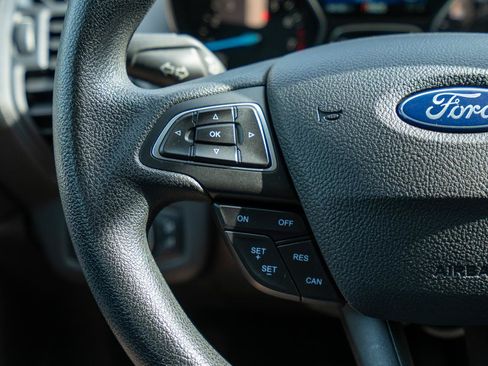 Used 2018 Ford Escape SE FWD image 14