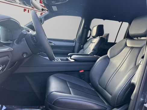 New 2026 Jeep Grand Wagoneer Limited w/ Convenience Group I image 9