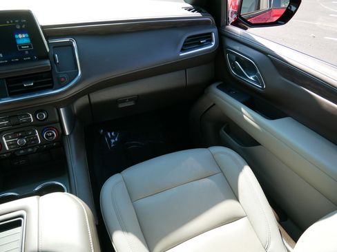 Used 2024 Chevrolet Tahoe Z71 w/ Off-Road Capability Package image 11