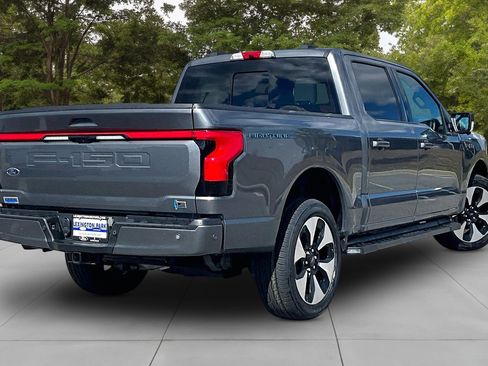 Used 2023 Ford F150 Lightning Platinum image 5